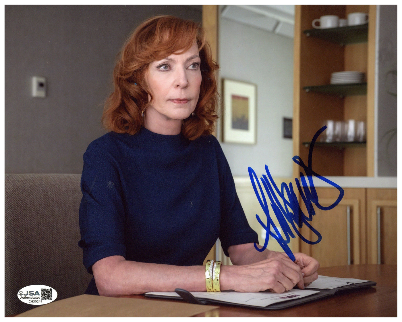 Allison Janney Signed 8x10 Photo The Roses Autographed JSA COA