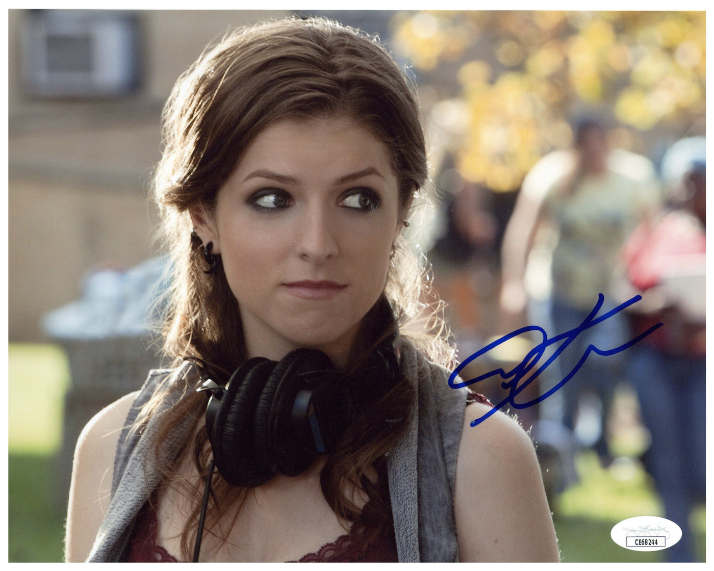 Anna Kendrick Signed 8x10 Photo Pitch Perfect Autographed JSA COA 6