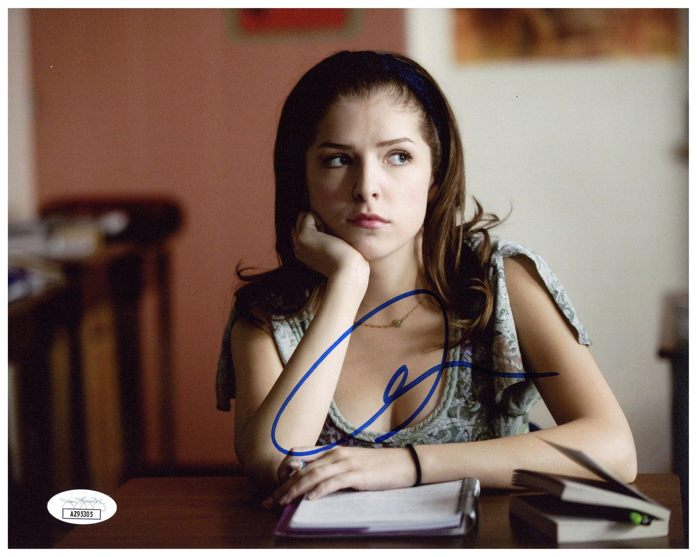 Anna Kendrick Signed 8x10 Photo The Twilight Saga: New Moon Autographed JSA COA