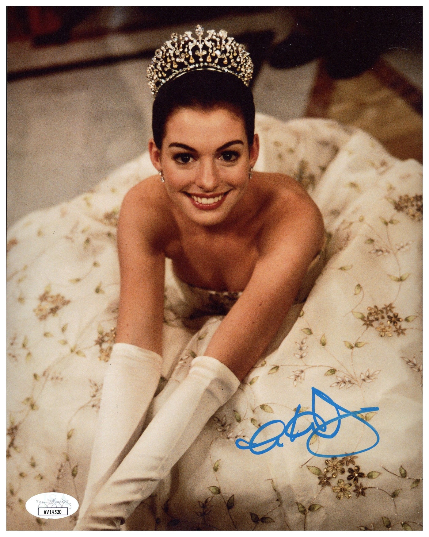 Anne Hathaway Signed 8x10 Photo The Princess Diaries Autographed JSA COA
