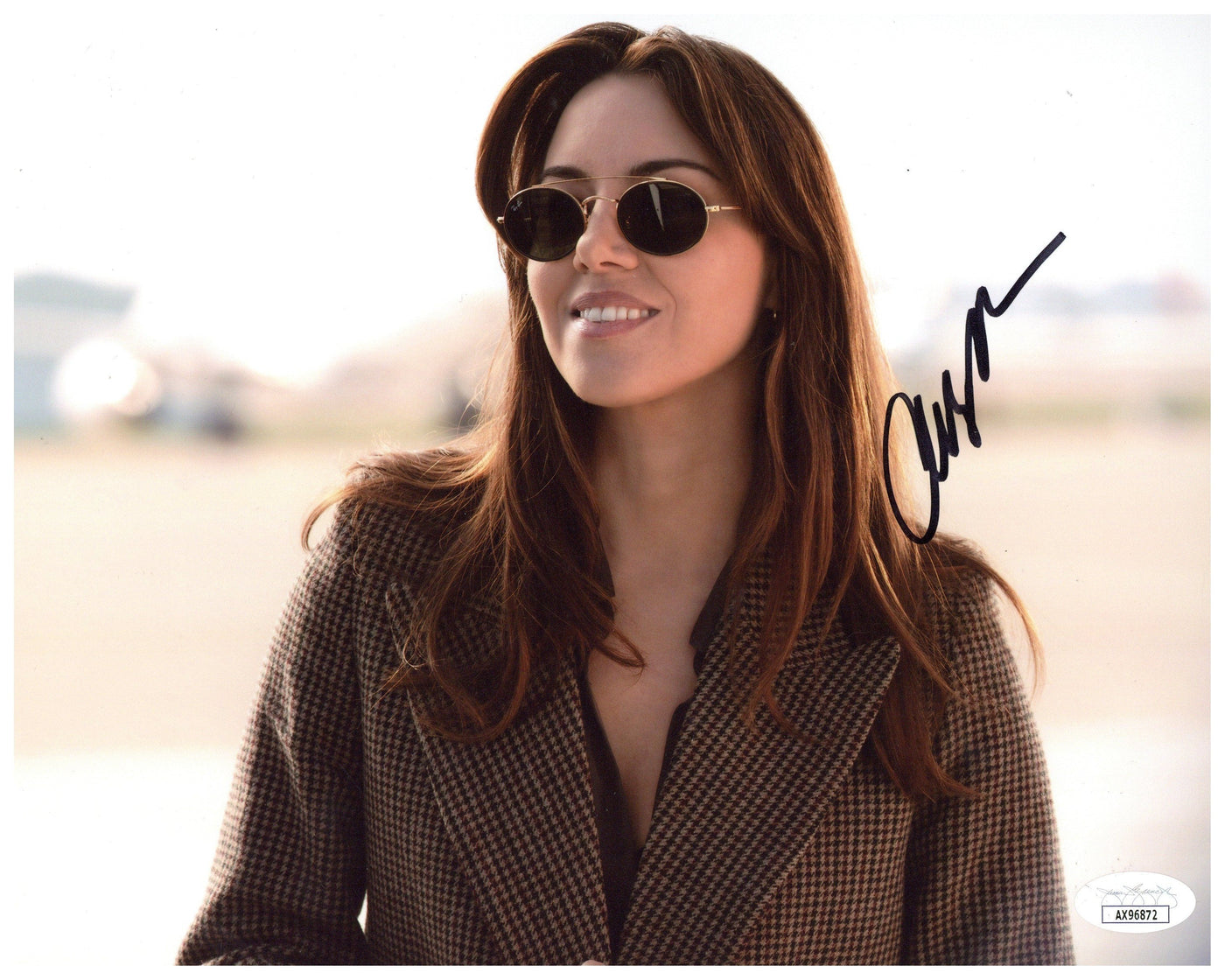 Aubrey Plaza Signed 8x10 Photograph Operation Fortune Autographed JSA COA