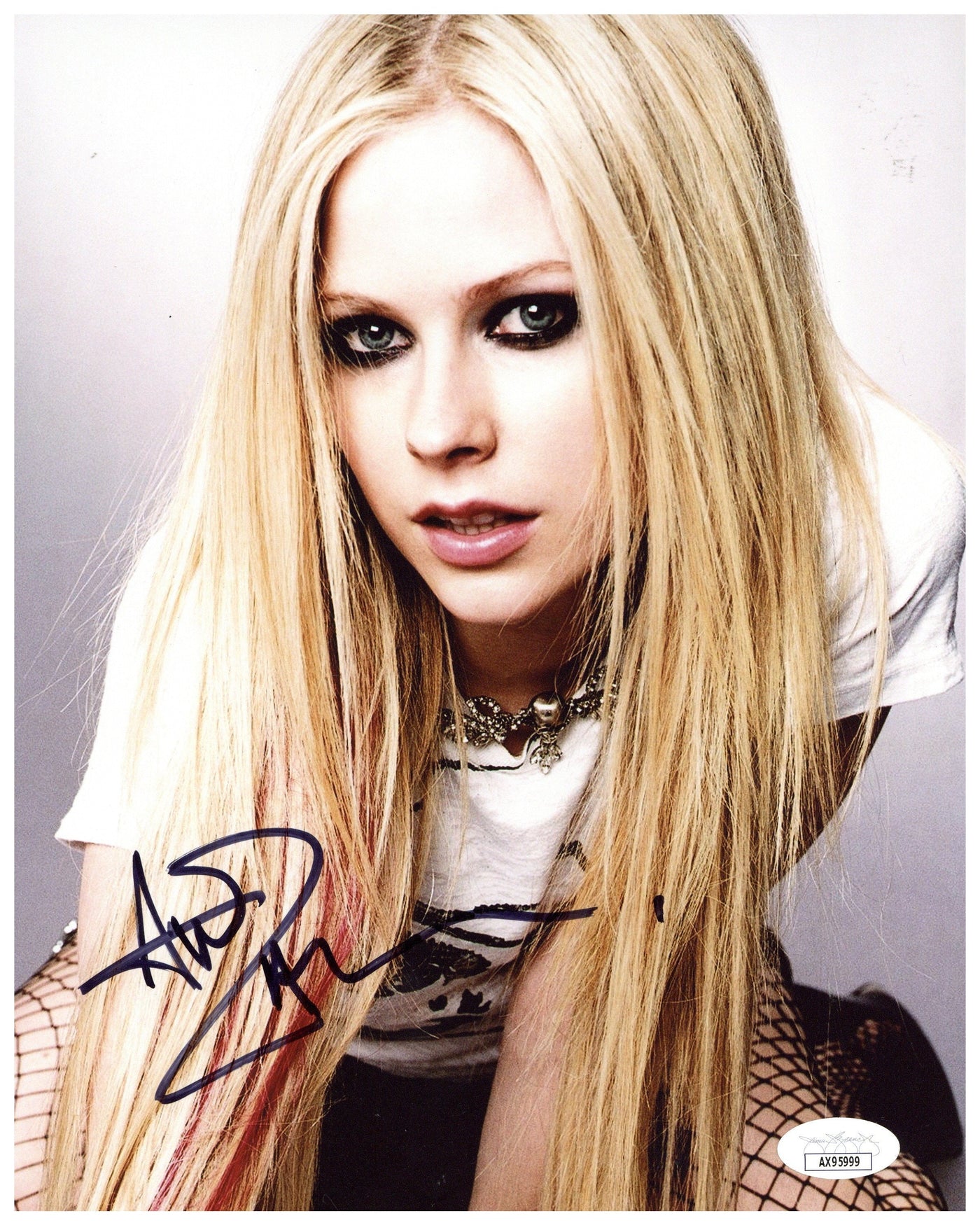 Avril Lavigne Signed 8x10 Photo Music Autographed JSA COA