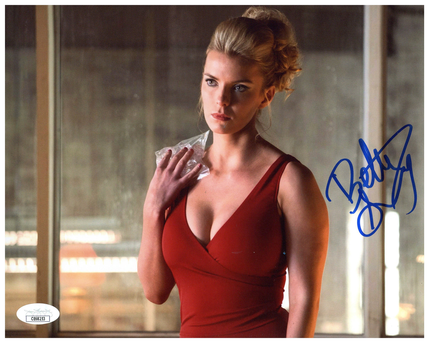 Betty Gilpin Signed 8x10 Photo Glow Autographed JSA COA 3
