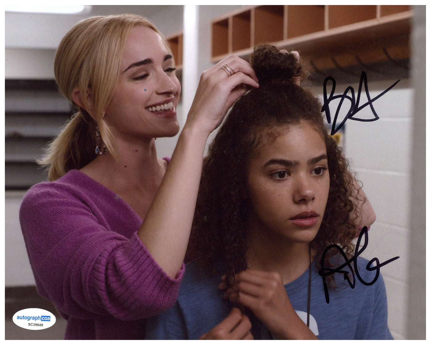 Brianne Howey & Antonia Gentry Signed 8x10 Photo Ginny & Georgia ACOA COA
