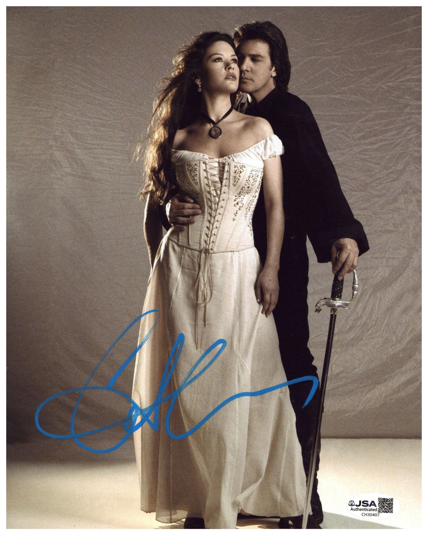 Catherine Zeta-Jones Signed 8x10 Photo Mask of Zorro Autographed JSA COA