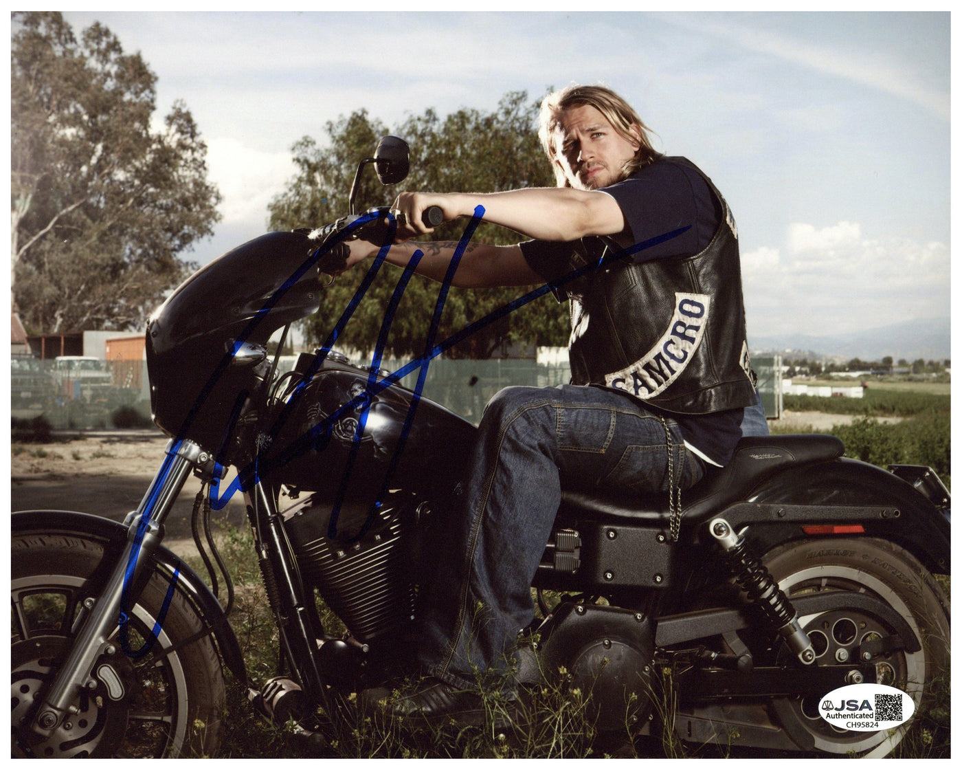 Charlie Hunnam Signed 8x10 Photo Sons of Anarchy Jax Autographed JSA COA 3