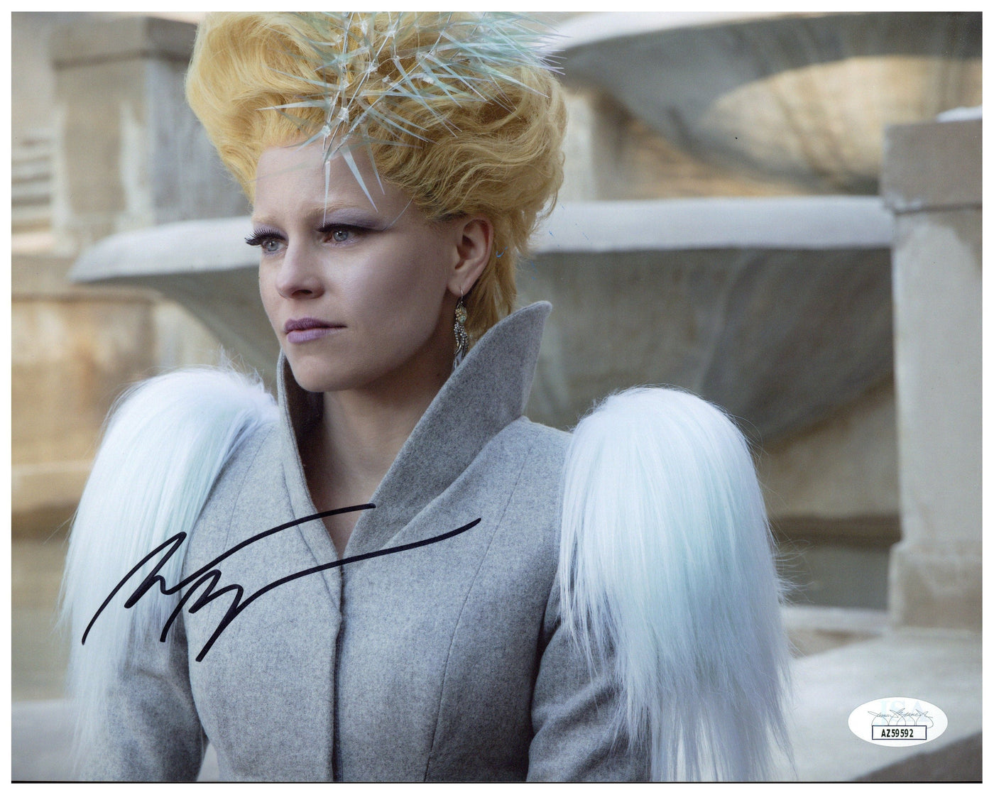 Elizabeth Banks Signed 8x10 Photo The Hunger Games Effie Trinket Autographed JSA 2