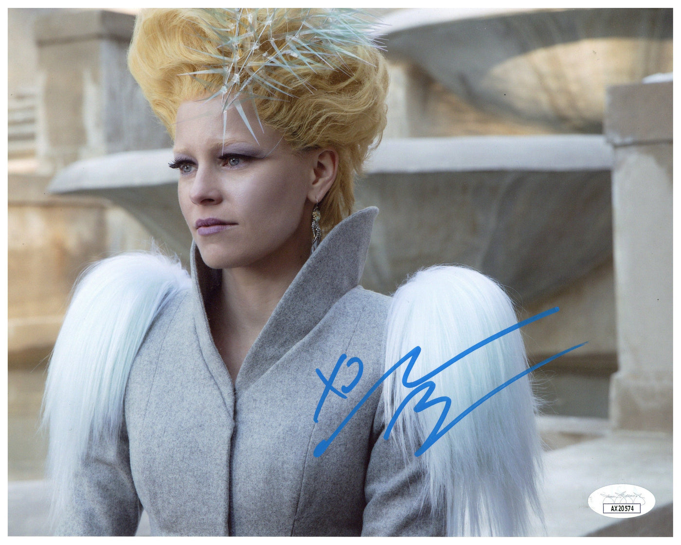 Elizabeth Banks Signed 8x10 Photo The Hunger Games Effie Trinket Autographed JSA