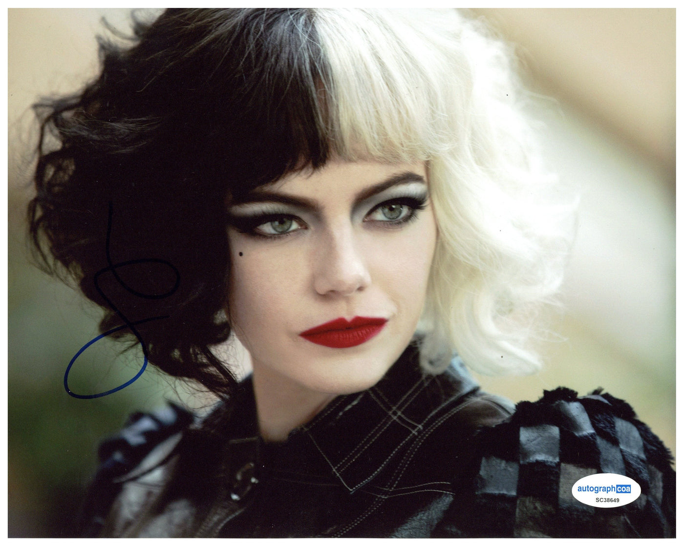 Emma Stone Signed 8x10 Photo Cruella Autographed AutographCOA