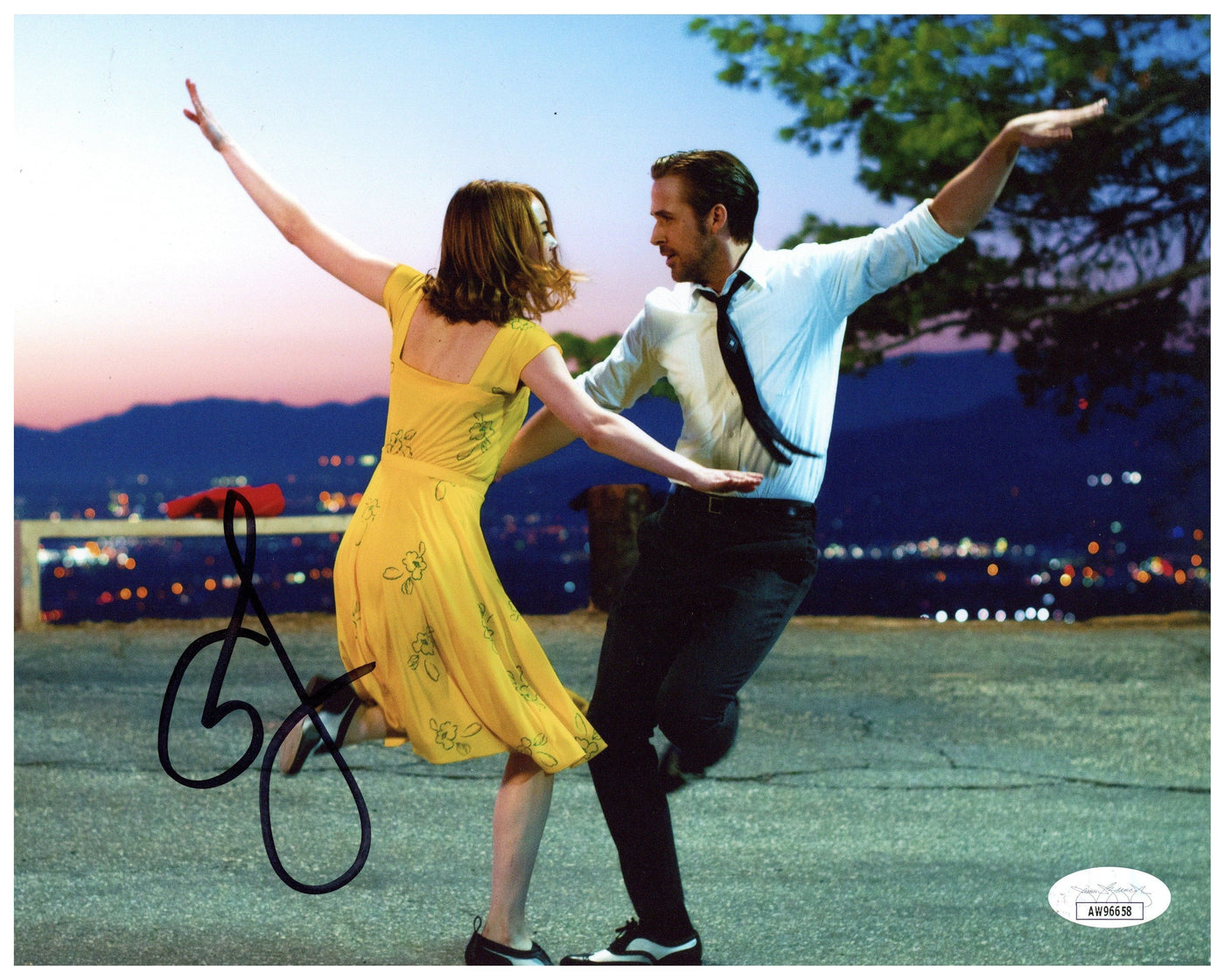 Emma Stone Signed 8x10 Photo La La Land Autographed JSA COA #2