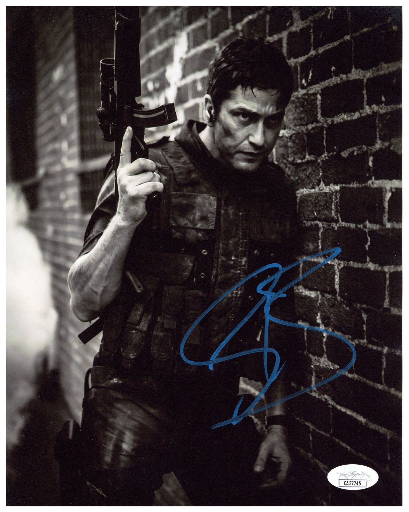 Gerard Butler Signed 8x10 Photo Gamer Authentic Autographed JSA COA