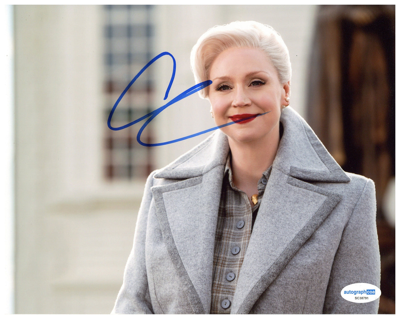 Gwendoline Christie Signed 8x10 Photo Wednesday Autographed ACOA COA