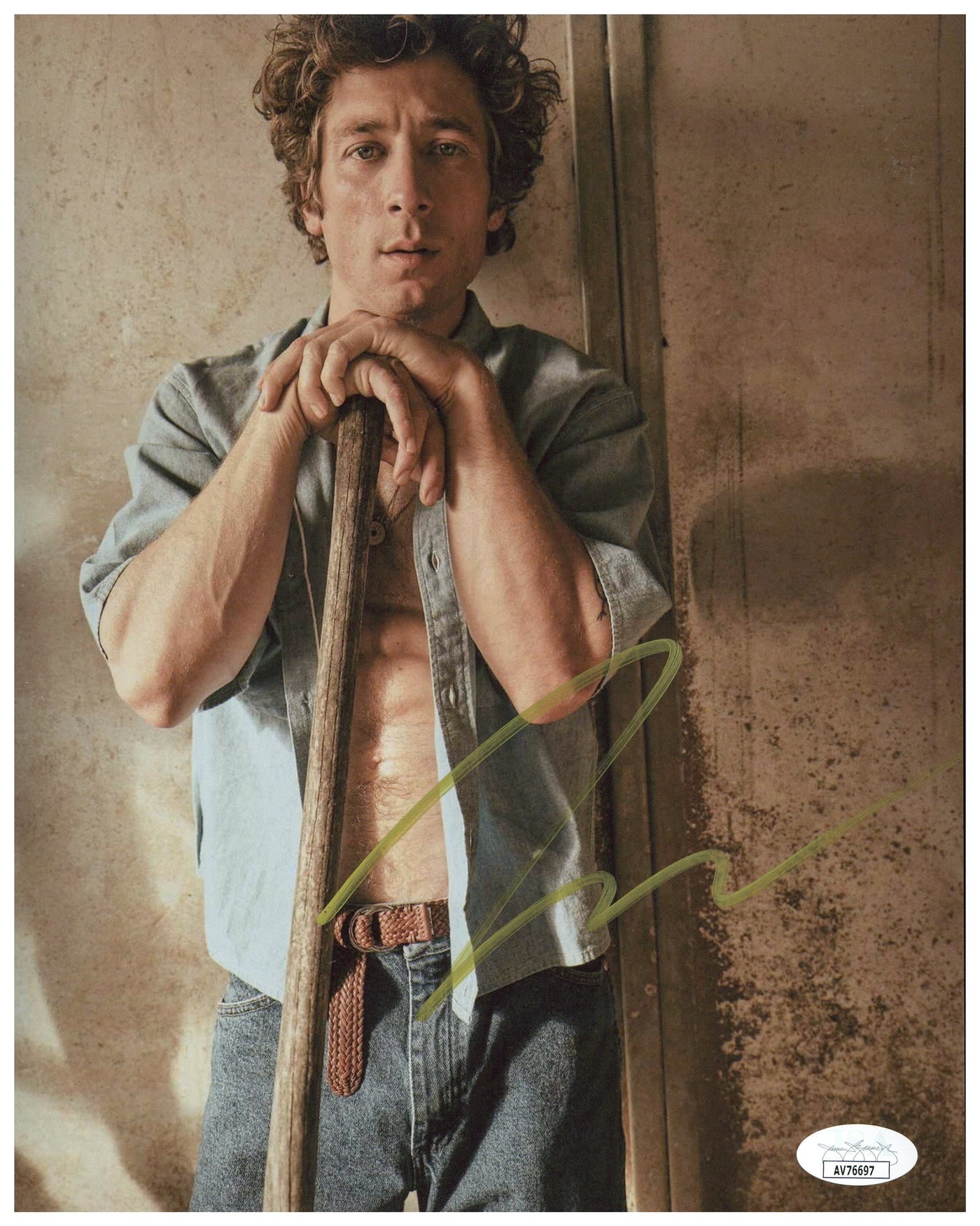 Jeremy Allen White Signed 8x10 Photo The Bear Autographed JSA COA #3