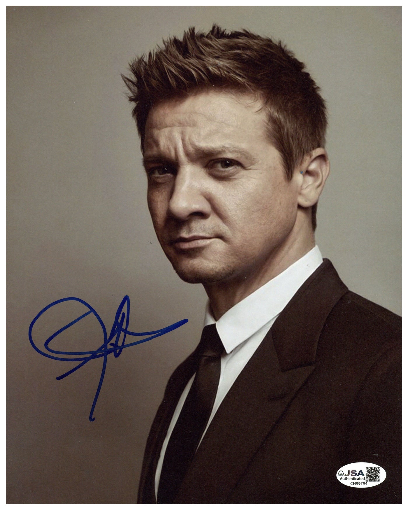 Jeremy Renner Signed 8x10 Photo Marvel Hawkeye Authentic Autographed JSA COA 2