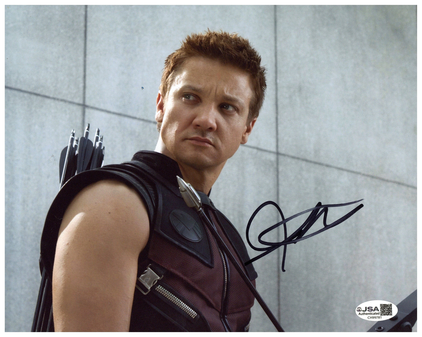 Jeremy Renner Signed 8x10 Photo Marvel Hawkeye Autographed JSA COA 3