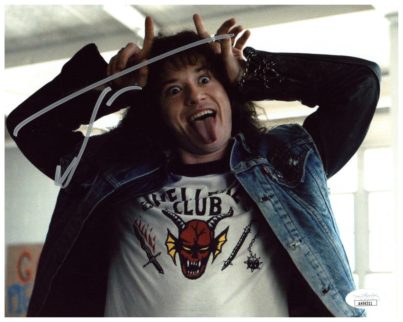 Joseph Quinn Signed 8x10 Photo Stranger Things Eddie Autographed JSA COA