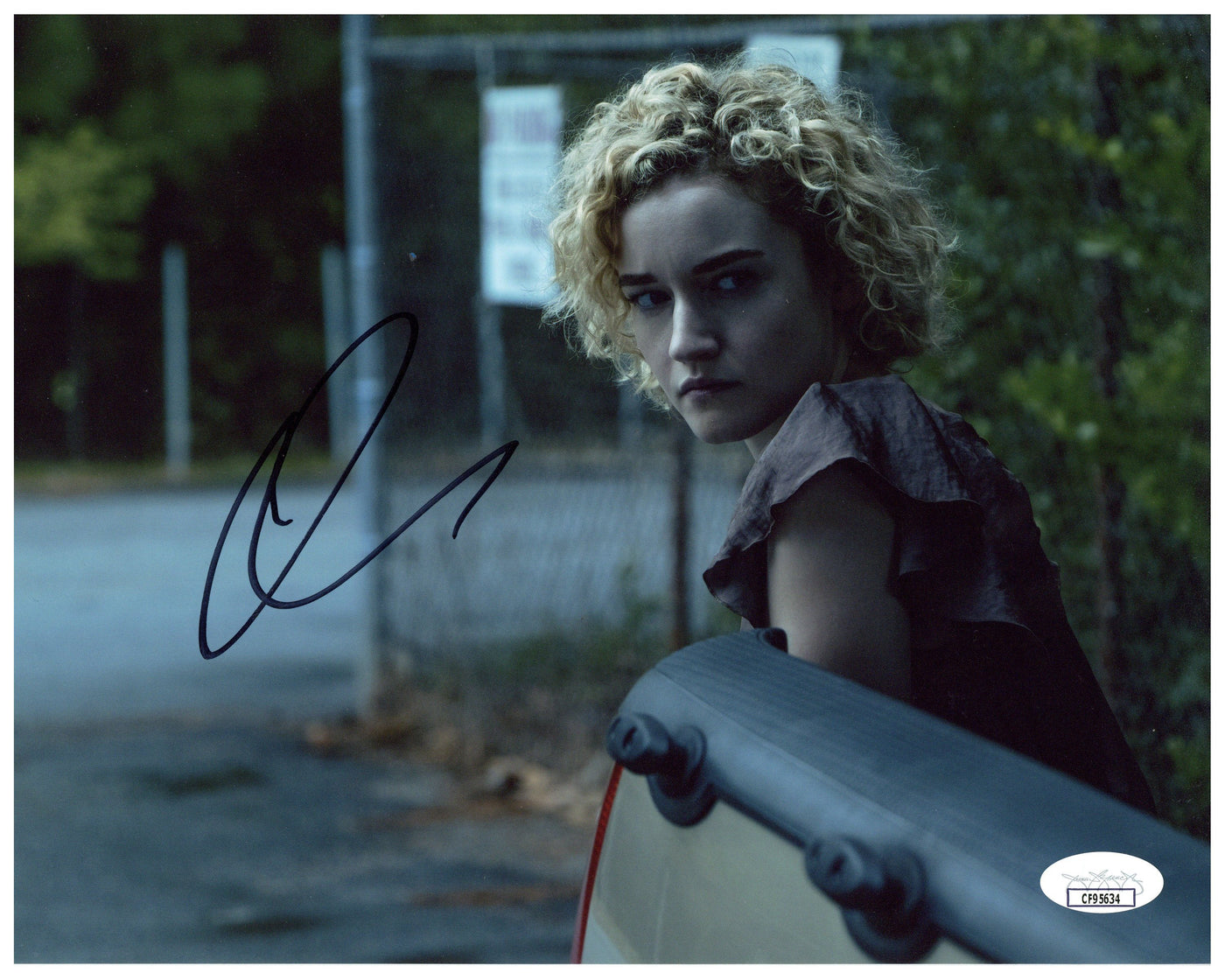 Julia Garner Signed 8x10 Photo Ozark Ruth Autographed JSA COA 3