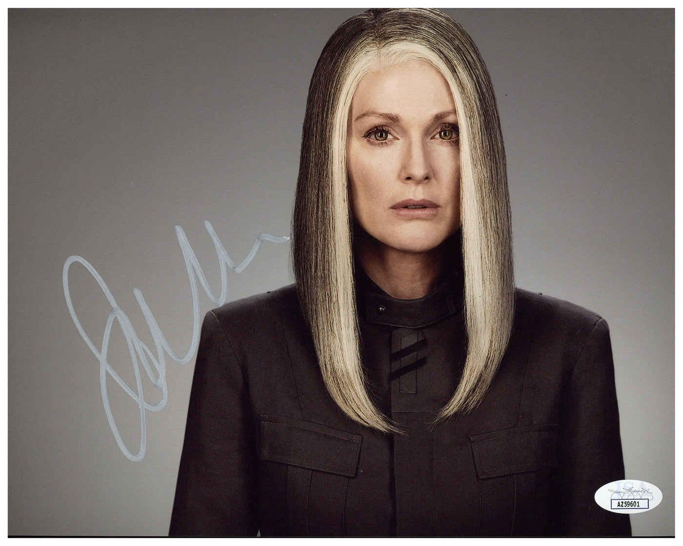 Julianne Moore Signed 8x10 Photo The Hunger Games: Mockingjay Autographed JSA