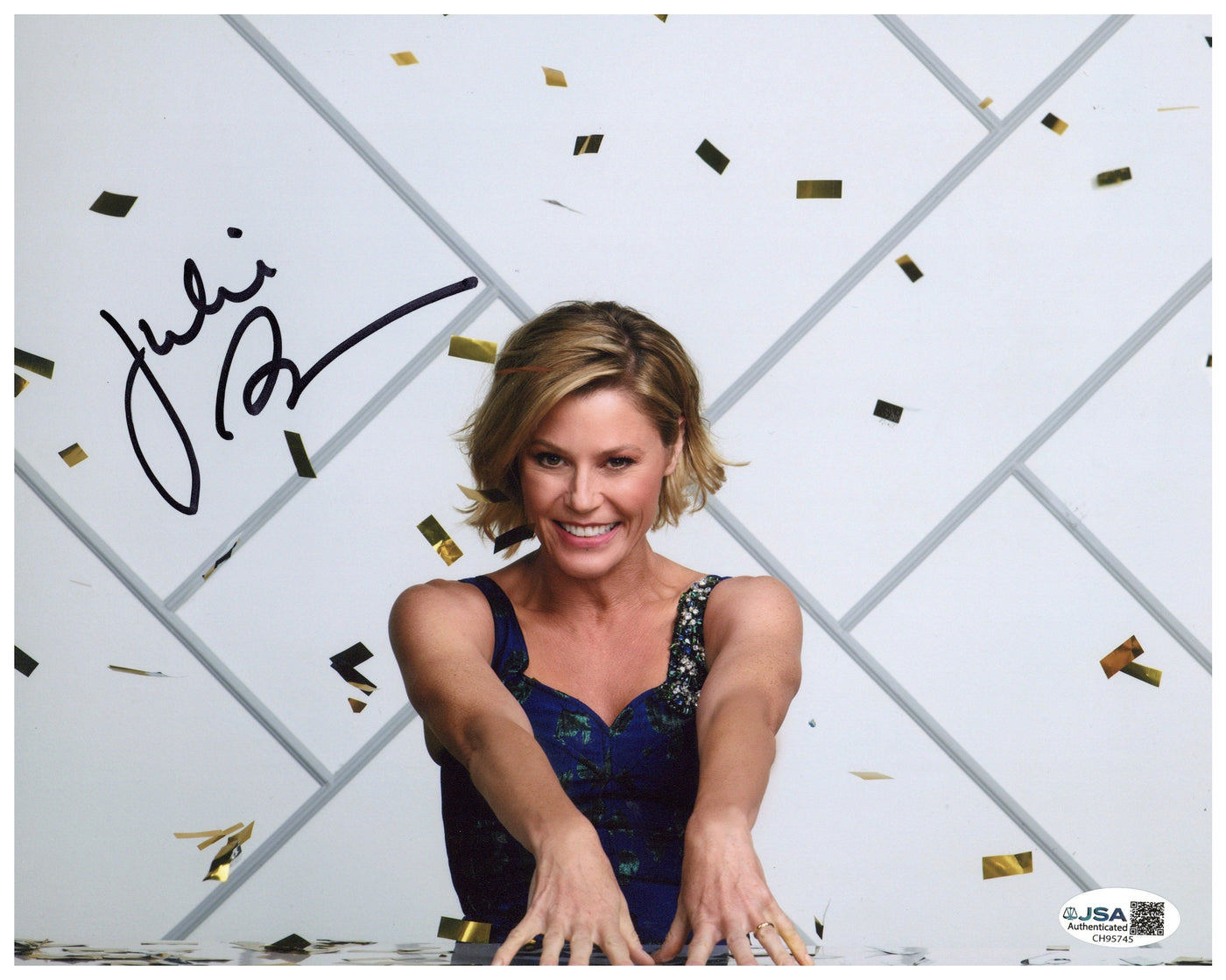 Julie Bowen Signed 8x10 Photo Modern Family Autographed JSA COA 2