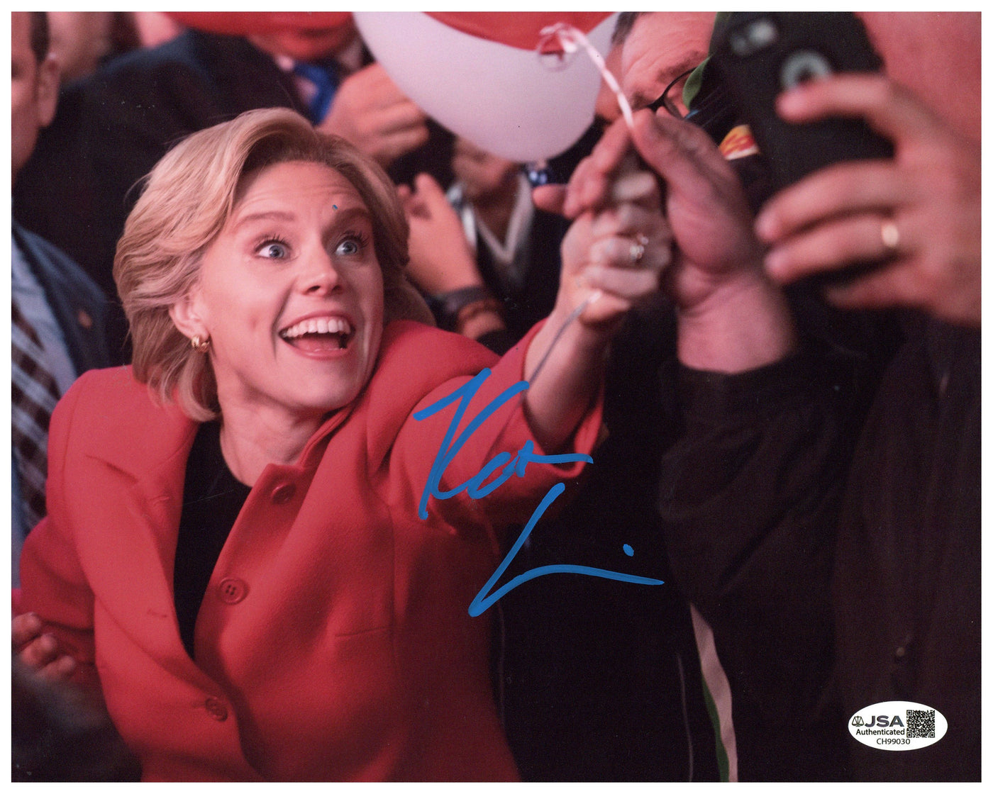 Kate McKinnon Signed 8x10 Photo SNL Autographed JSA COA