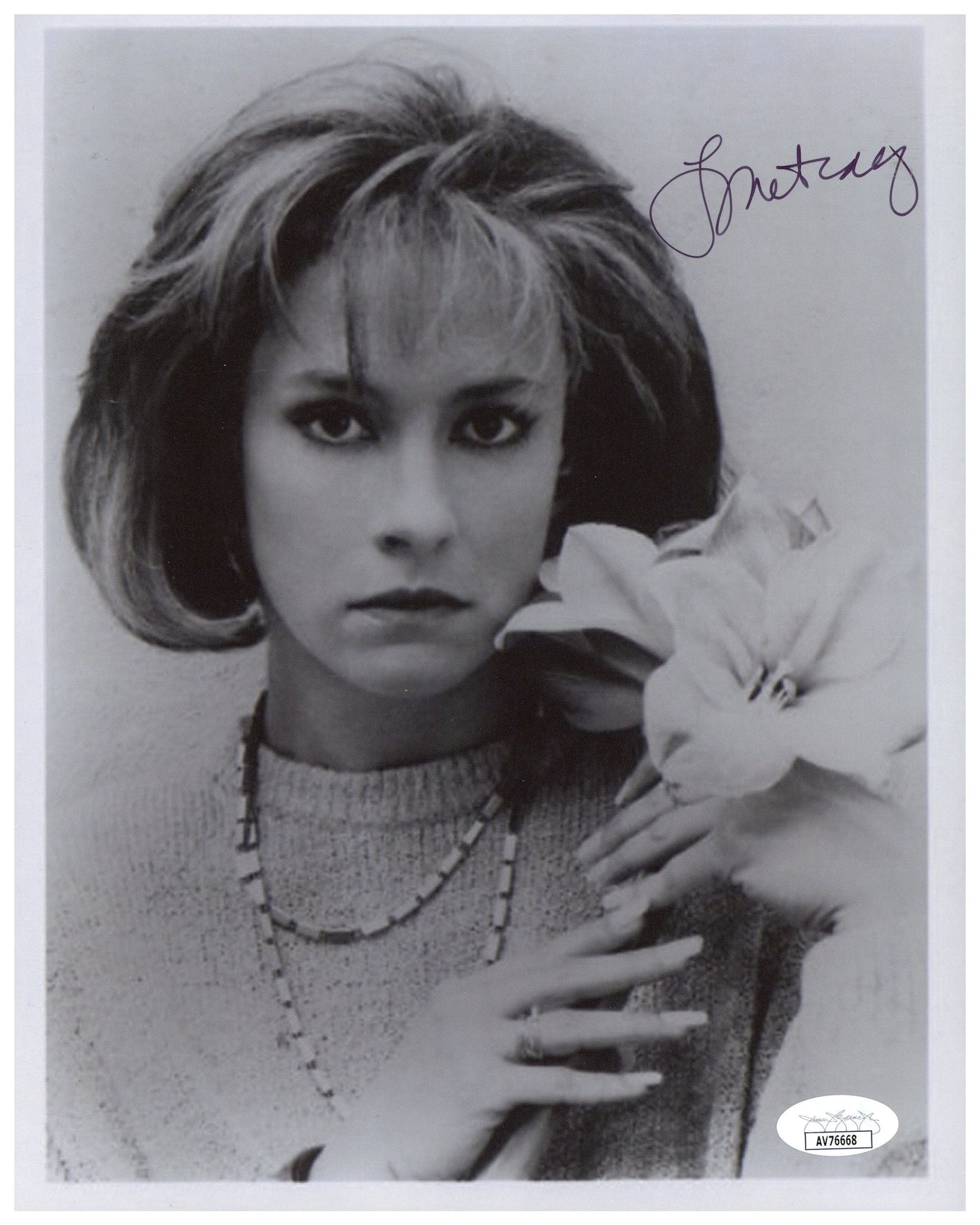 Laurie Metcalf Signed 8x10 Photo Roseanne Jackie Harris Autographed JSA COA