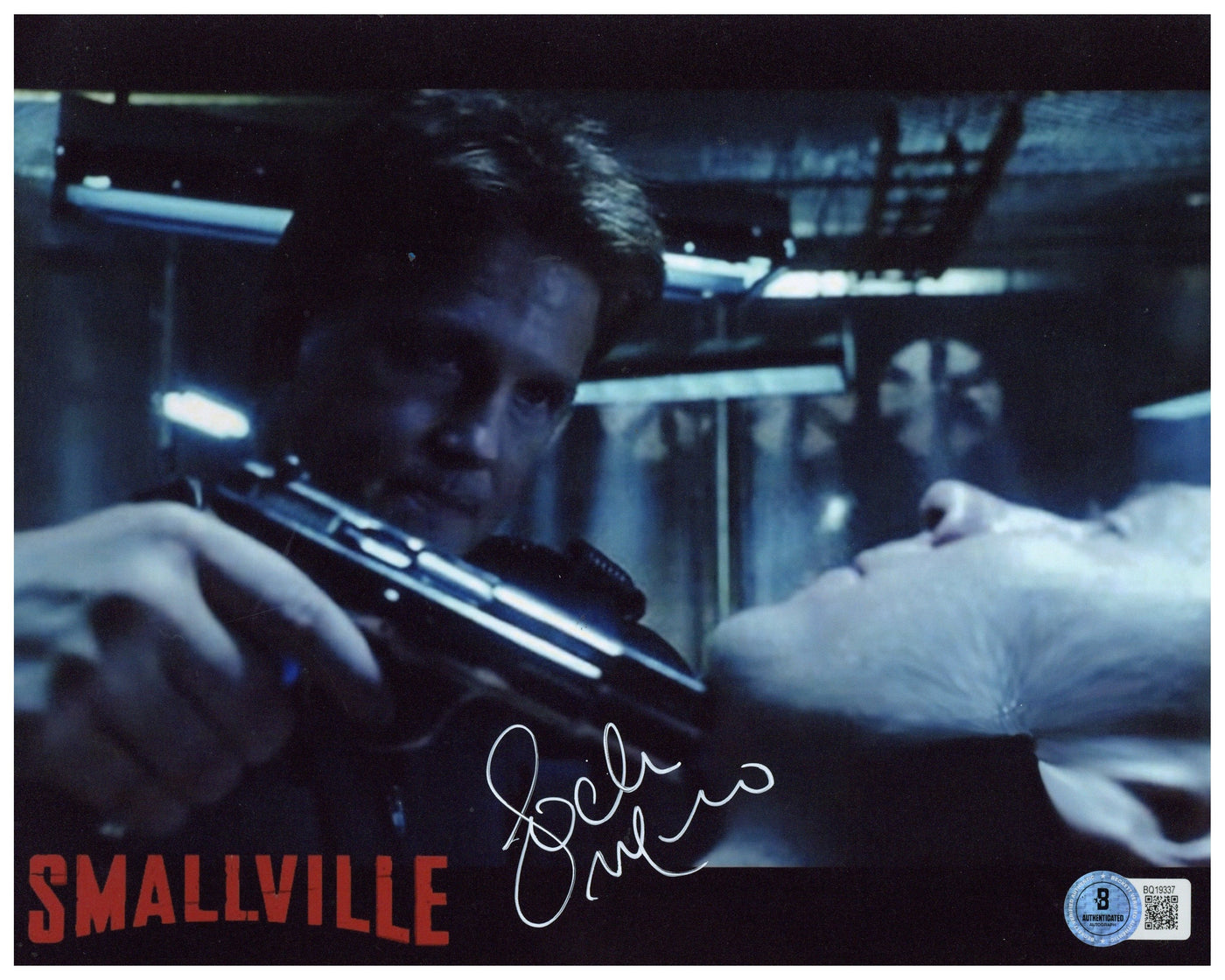 Lochlyn Monro Signed 8x10 Photo Smallville Autographed BAS COA