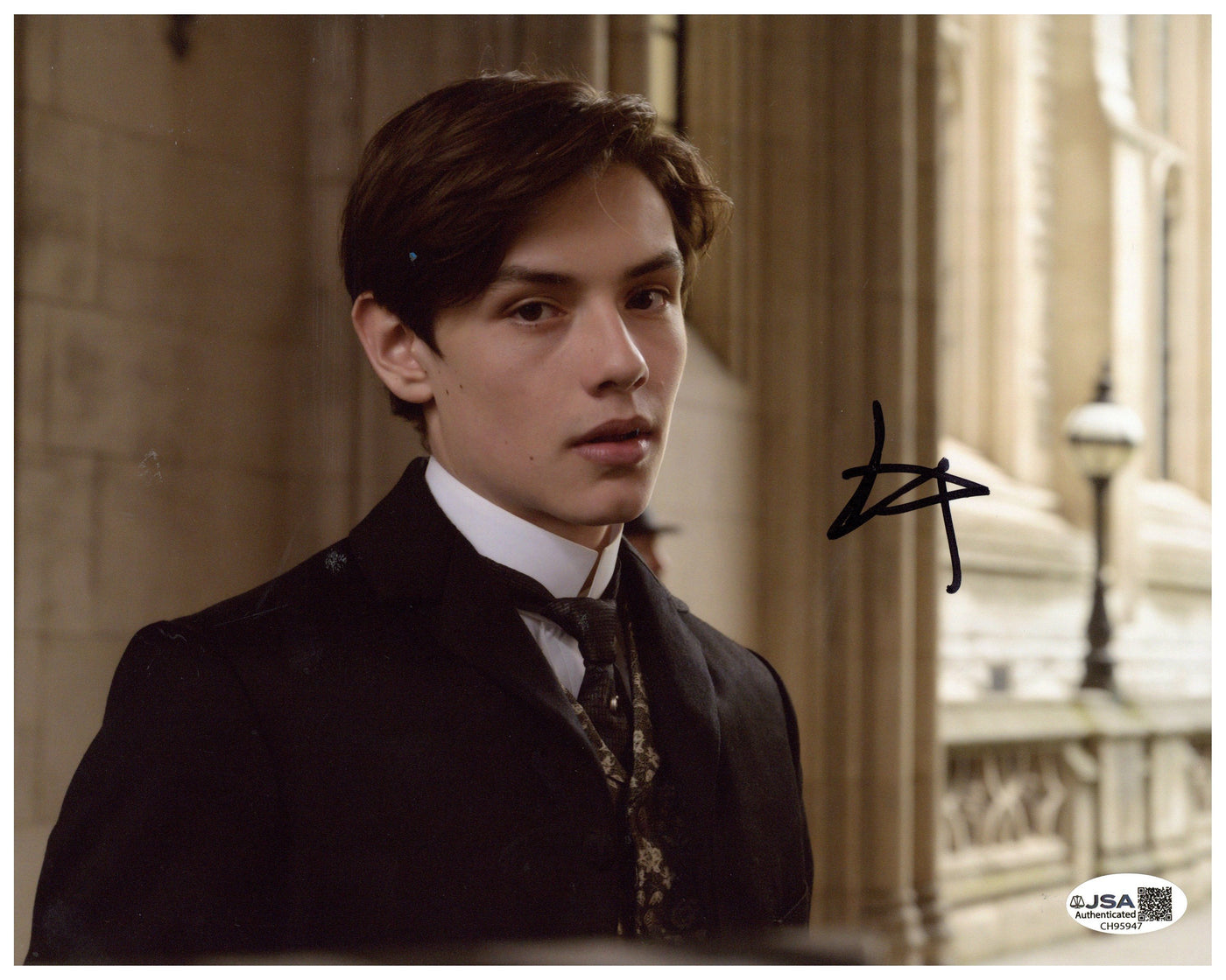 Louis Partridge Signed 8x10 Photo Enola Holme Autographed JSA COA