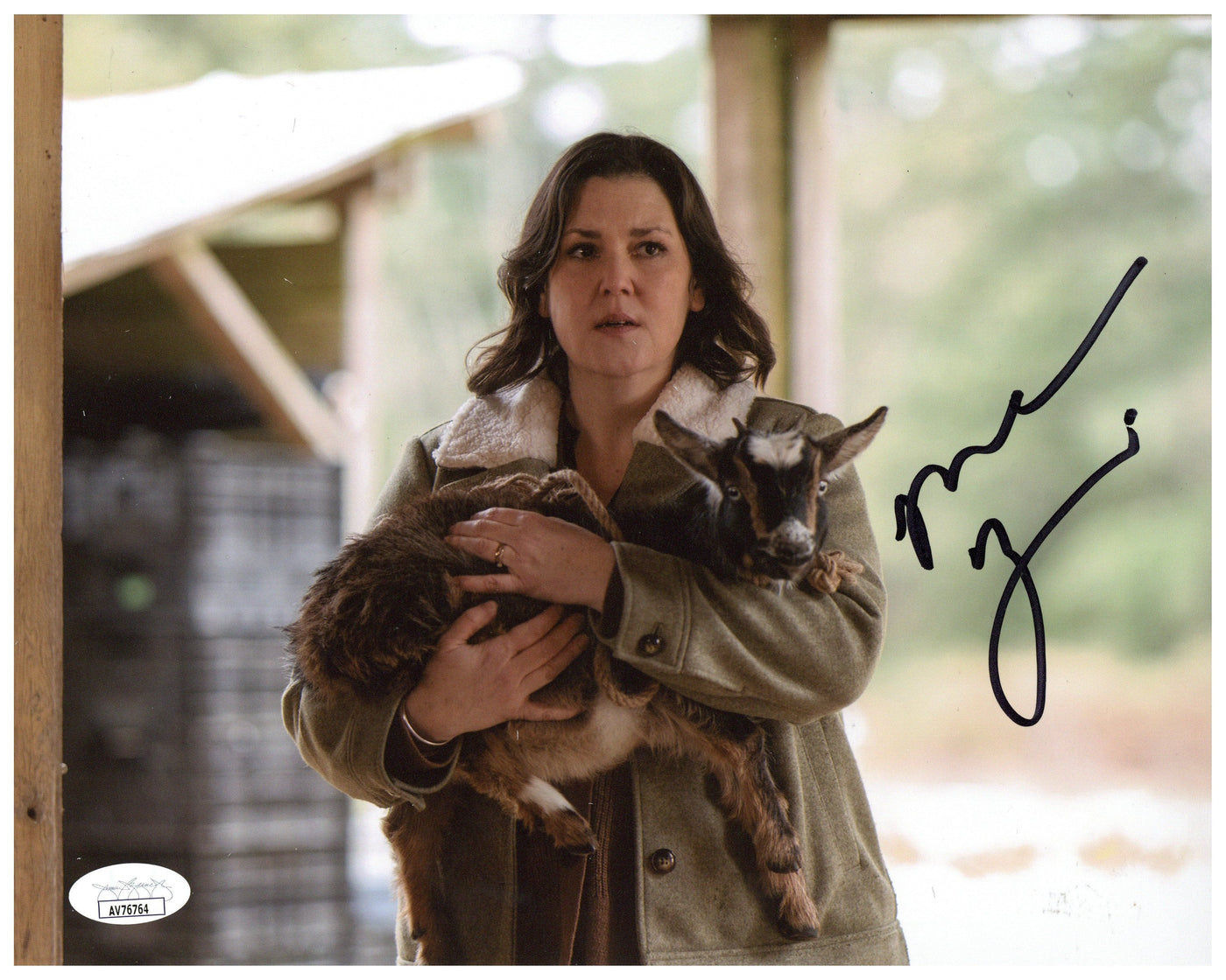 Melanie Lynskey Signed 8x10 Photo Yellowjackets Autographed JSA COA