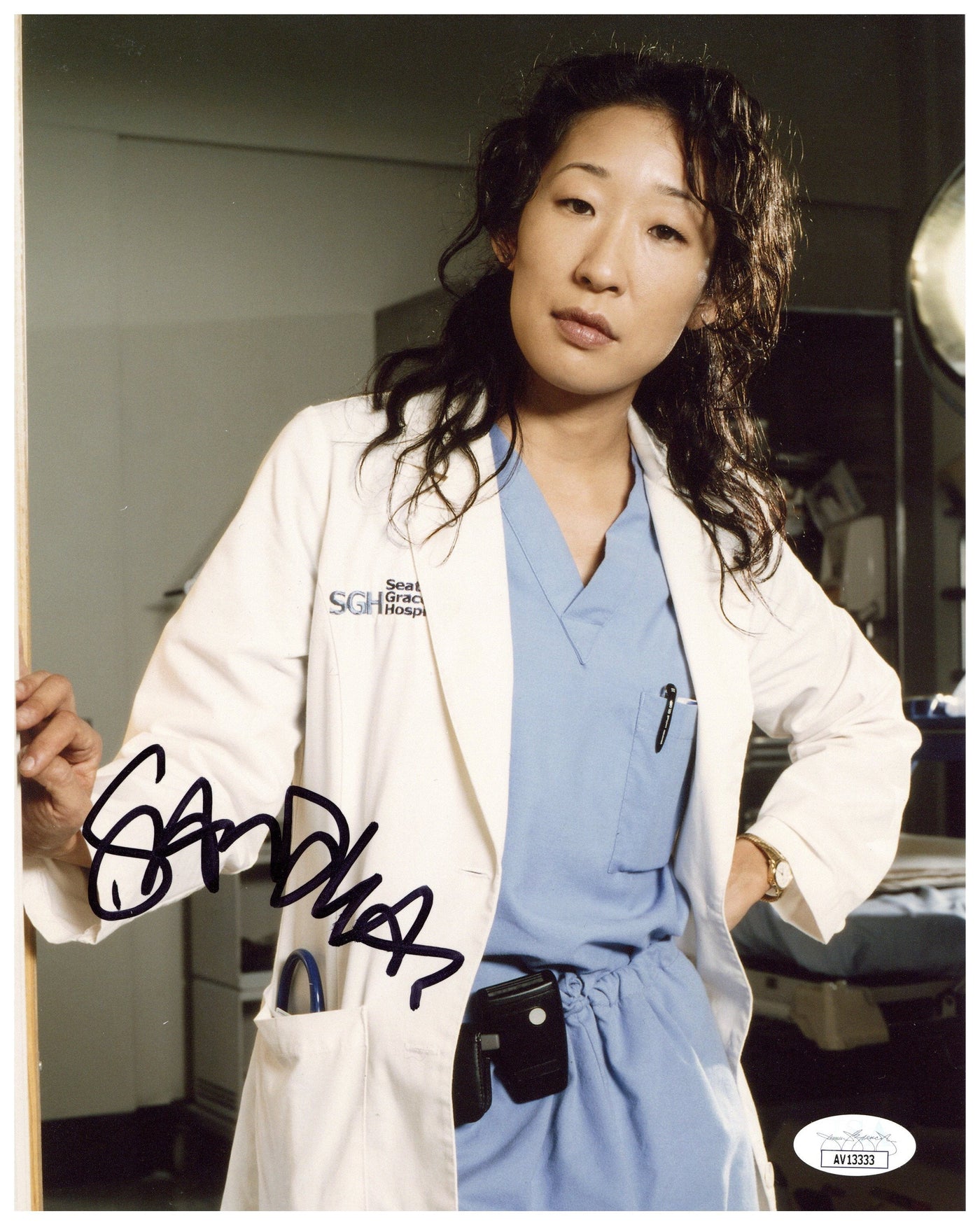 Sandra Oh Signed 8x10 Photo Grey Anatomy Authentic Autographed JSA COA