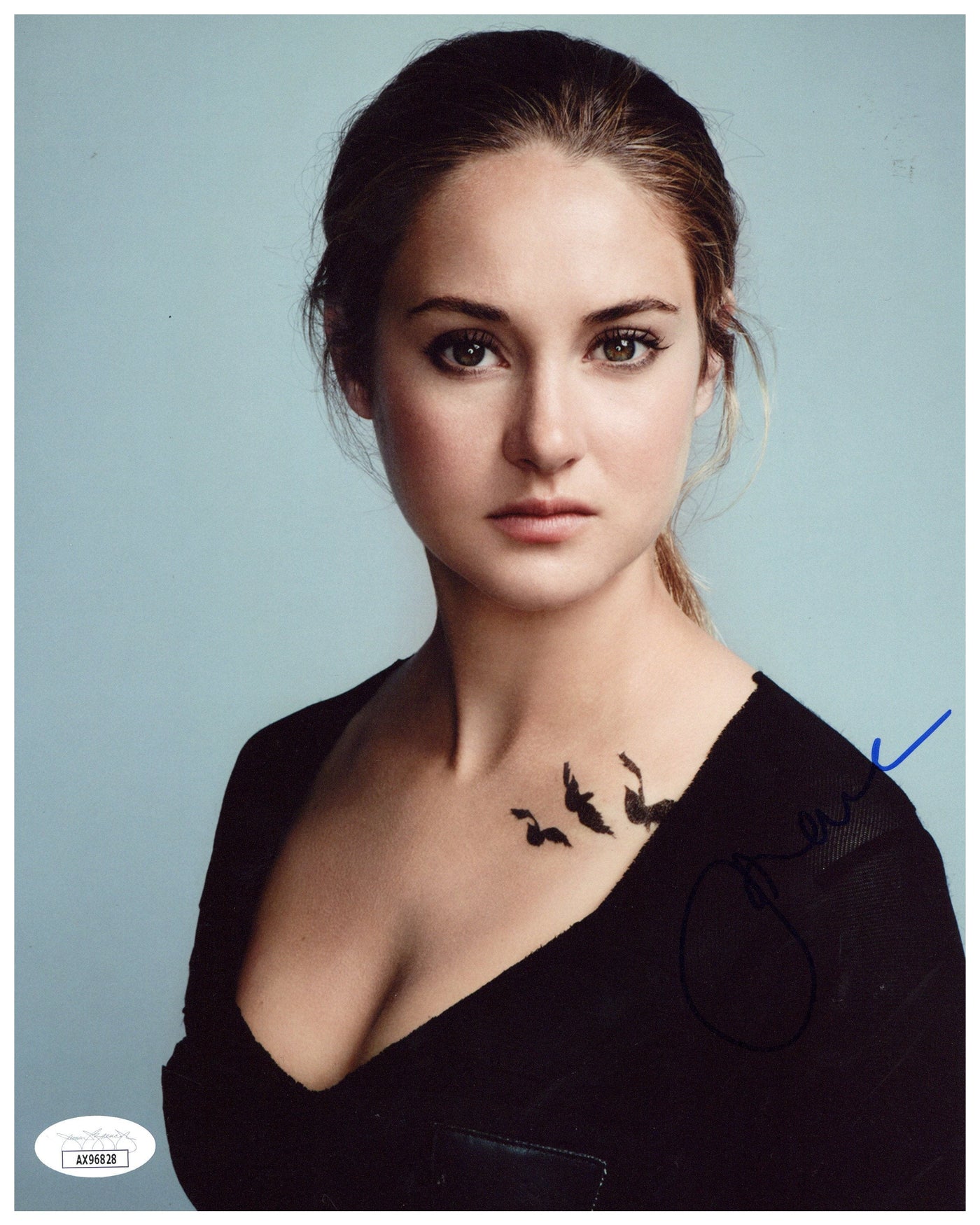 Shailene Woodley Signed 8x10 Photo Divergent Autographed JSA COA #4