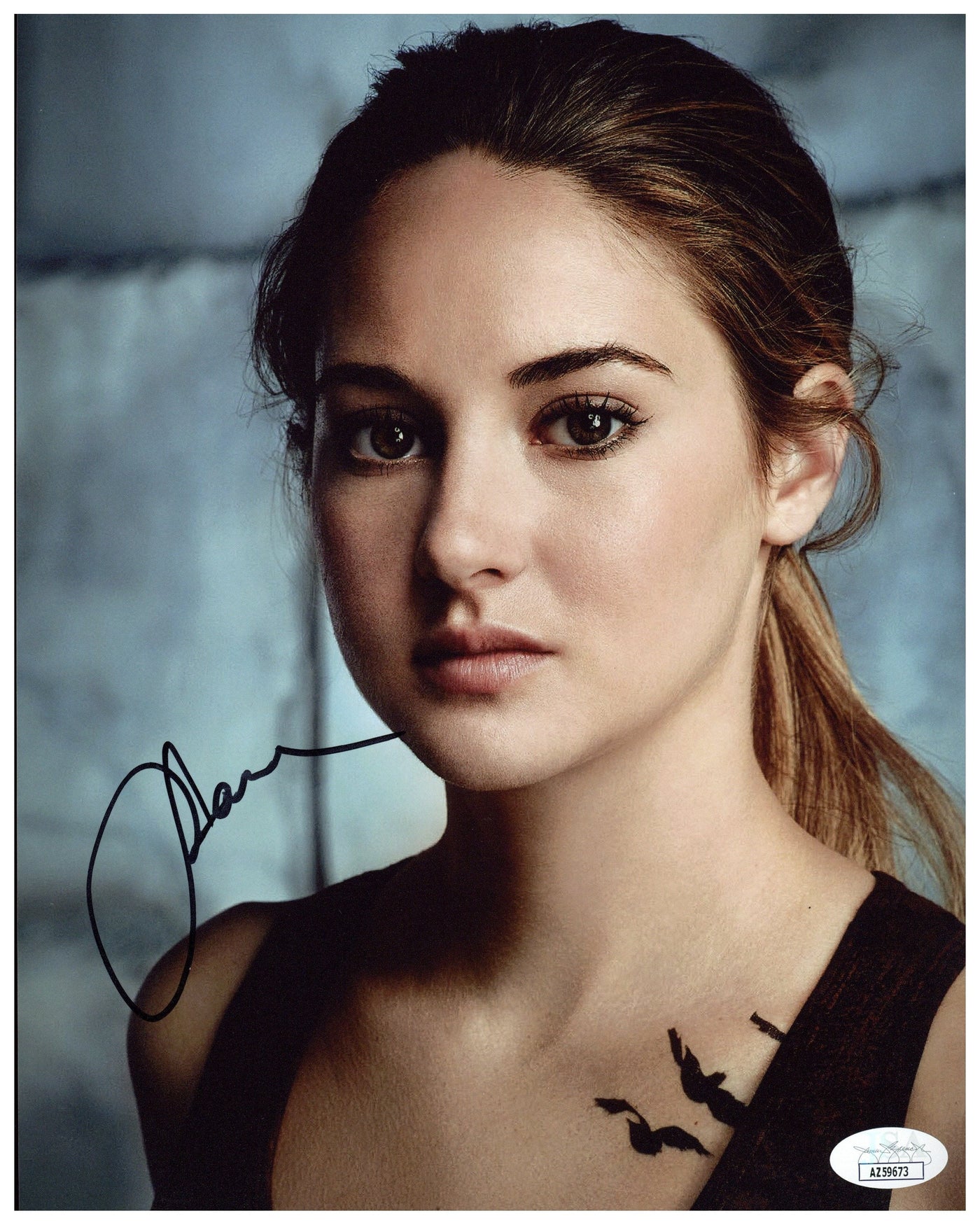 Shailene Woodley Signed 8x10 Photo Divergent Autographed JSA COA #7