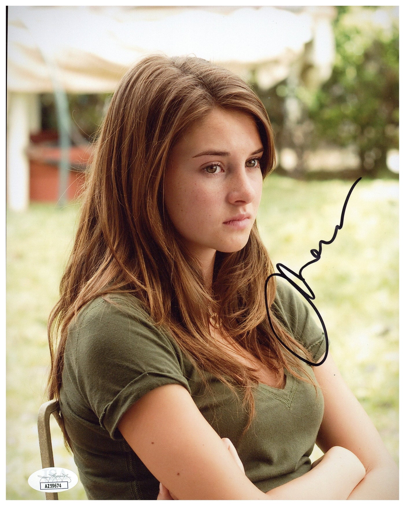 Shailene Woodley Signed 8x10 Photo Insurgent Autographed JSA COA