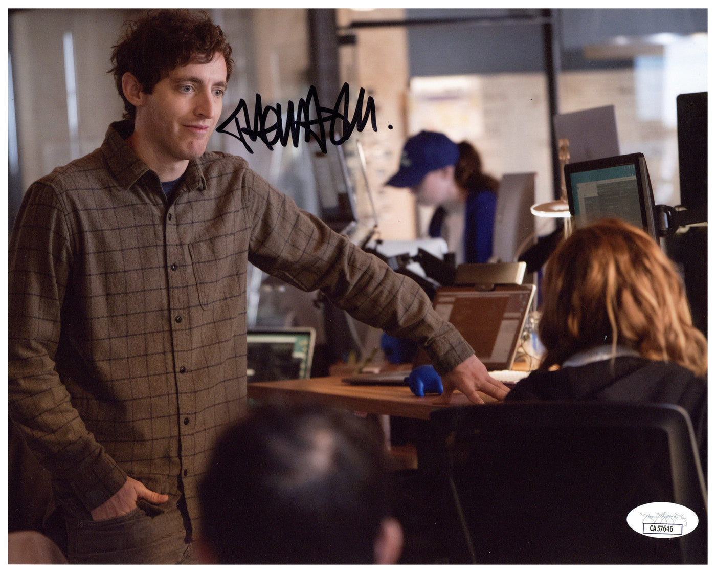 Thomas Middleditch Signed 8x10 Photo Silicon Valley Autographed JSA COA 6