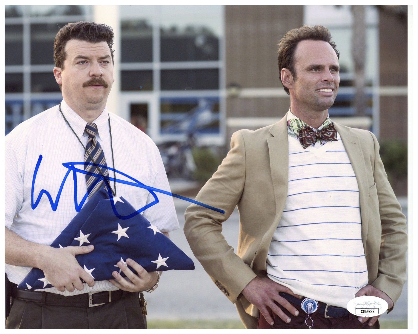 Walton Goggins Signed 8x10 Photo Vice Presidents Autographed JSA COA