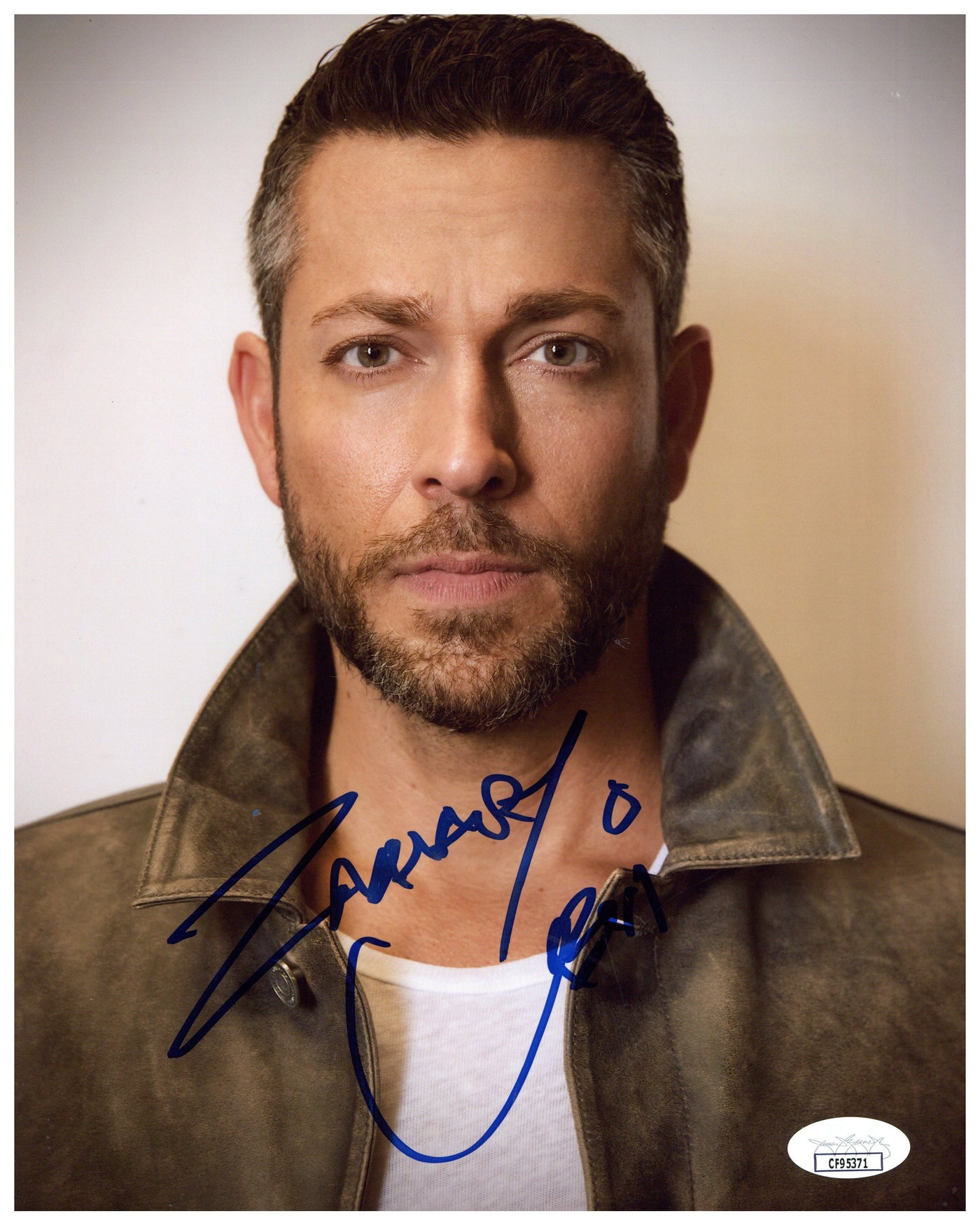 Zachary Levi Signed 8x10 Photo Shazam Autographed JSA COA