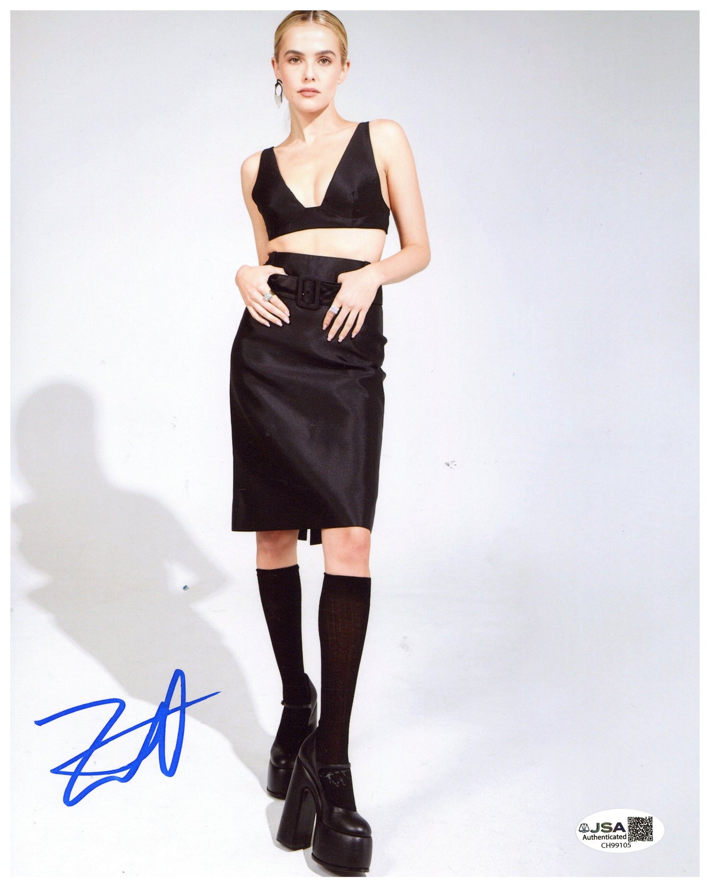 Zoey Deutch Signed 8x10 Photo Dirty Grandpa Autographed JSA COA #2