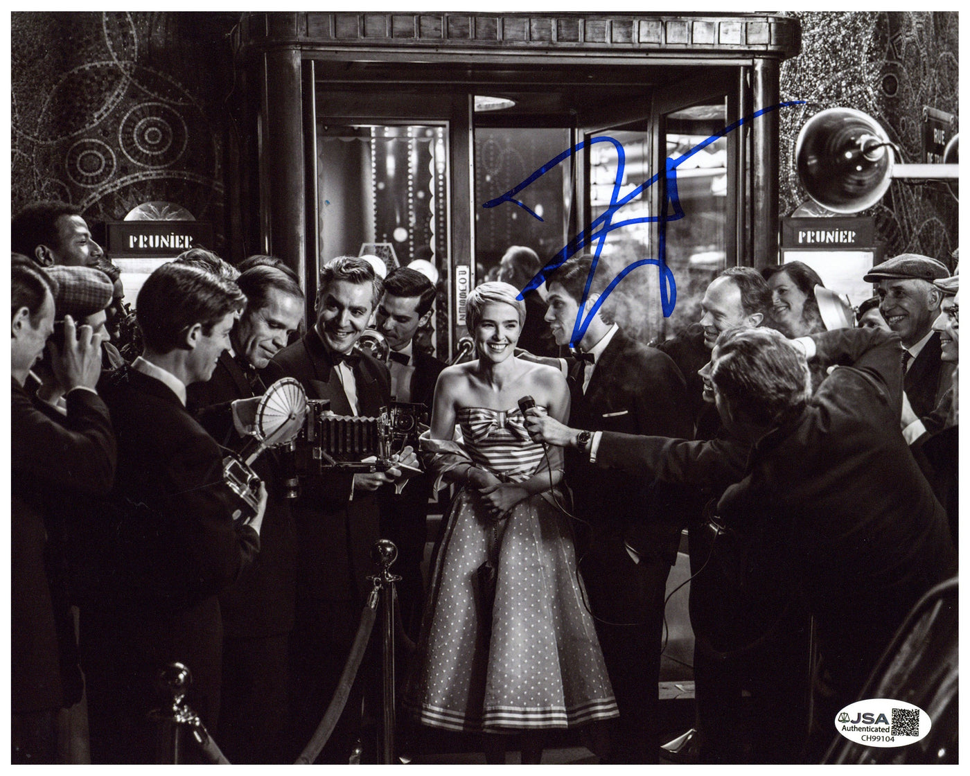 Zoey Deutch Signed 8x10 Photo Nouvelle Vague Autographed JSA COA