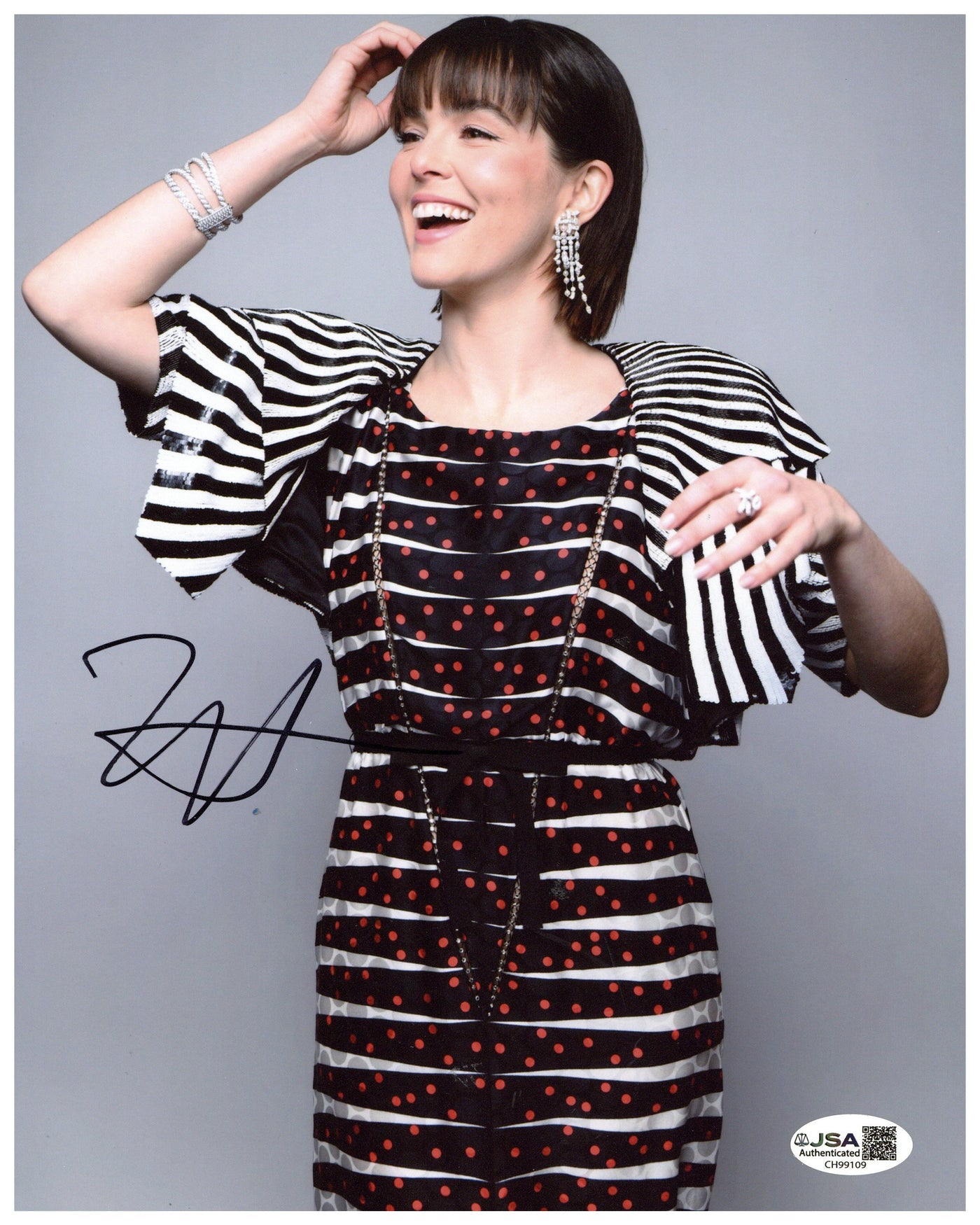 Zoey Deutch Signed 8x10 Photo Set It Up Autographed JSA COA