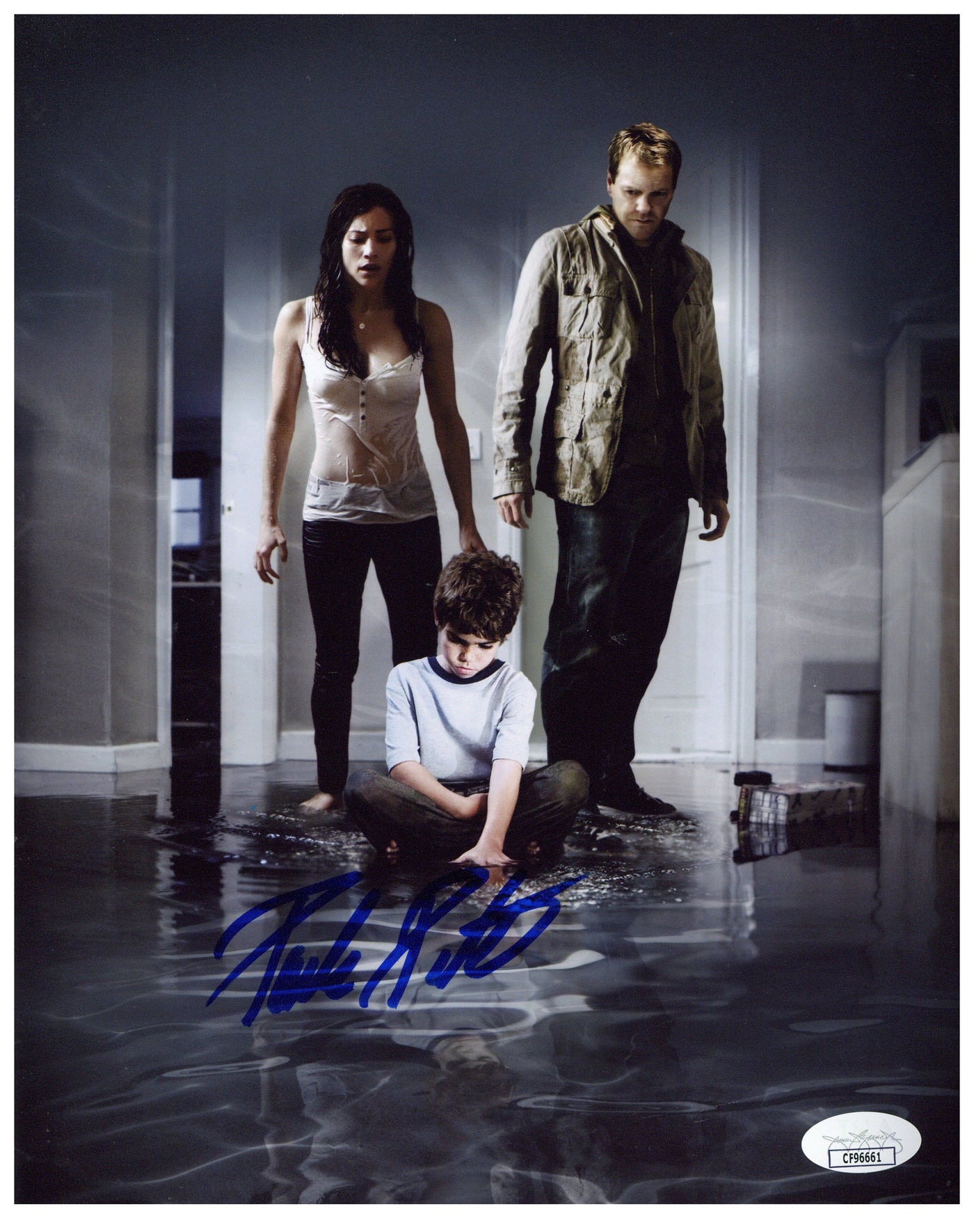 Paula Patton Signed 8x10 Photo Mirror Autographed JSA COA