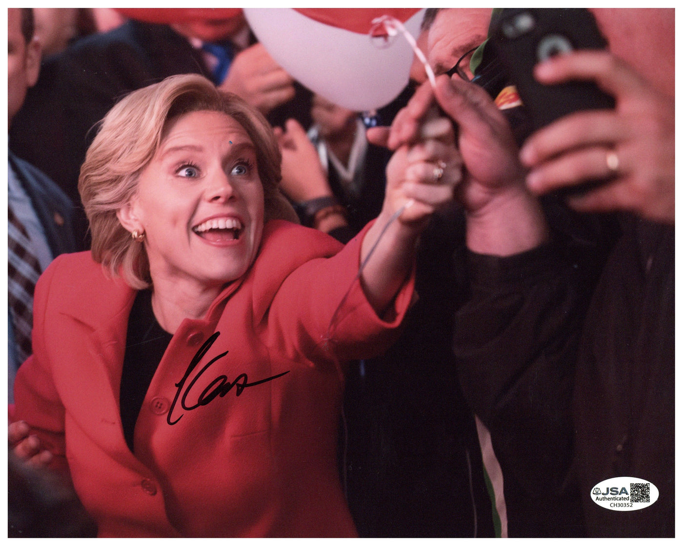Kate McKinnon Signed 8x10 Photo SNL Autographed JSA COA 4