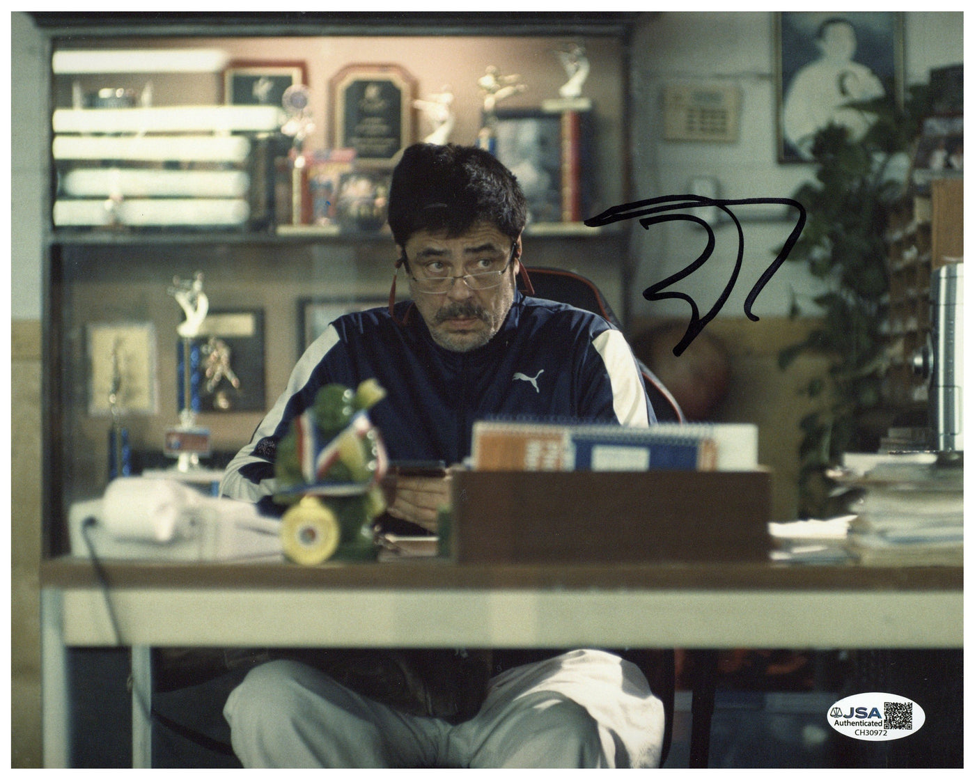 Benicio del Toro Signed 8x10 Photo One Battle After Another Autographed JSA COA