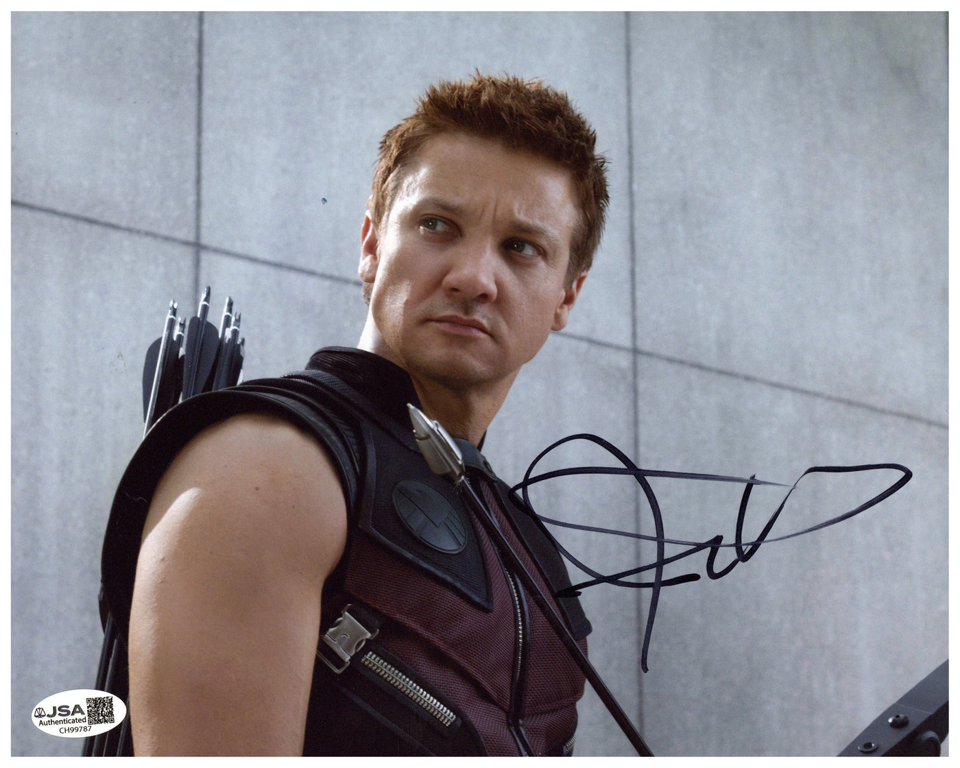Jeremy Renner Signed 8x10 Photo Marvel Hawkeye Autographed JSA COA 3