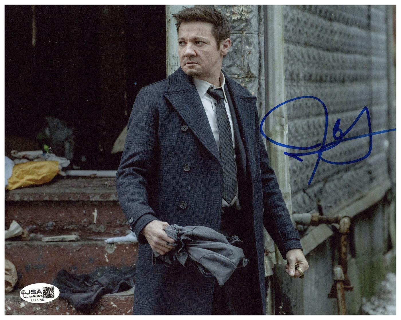 Jeremy Renner Signed 8x10 Photo Mayor of Kingstown Autograph JSA COA