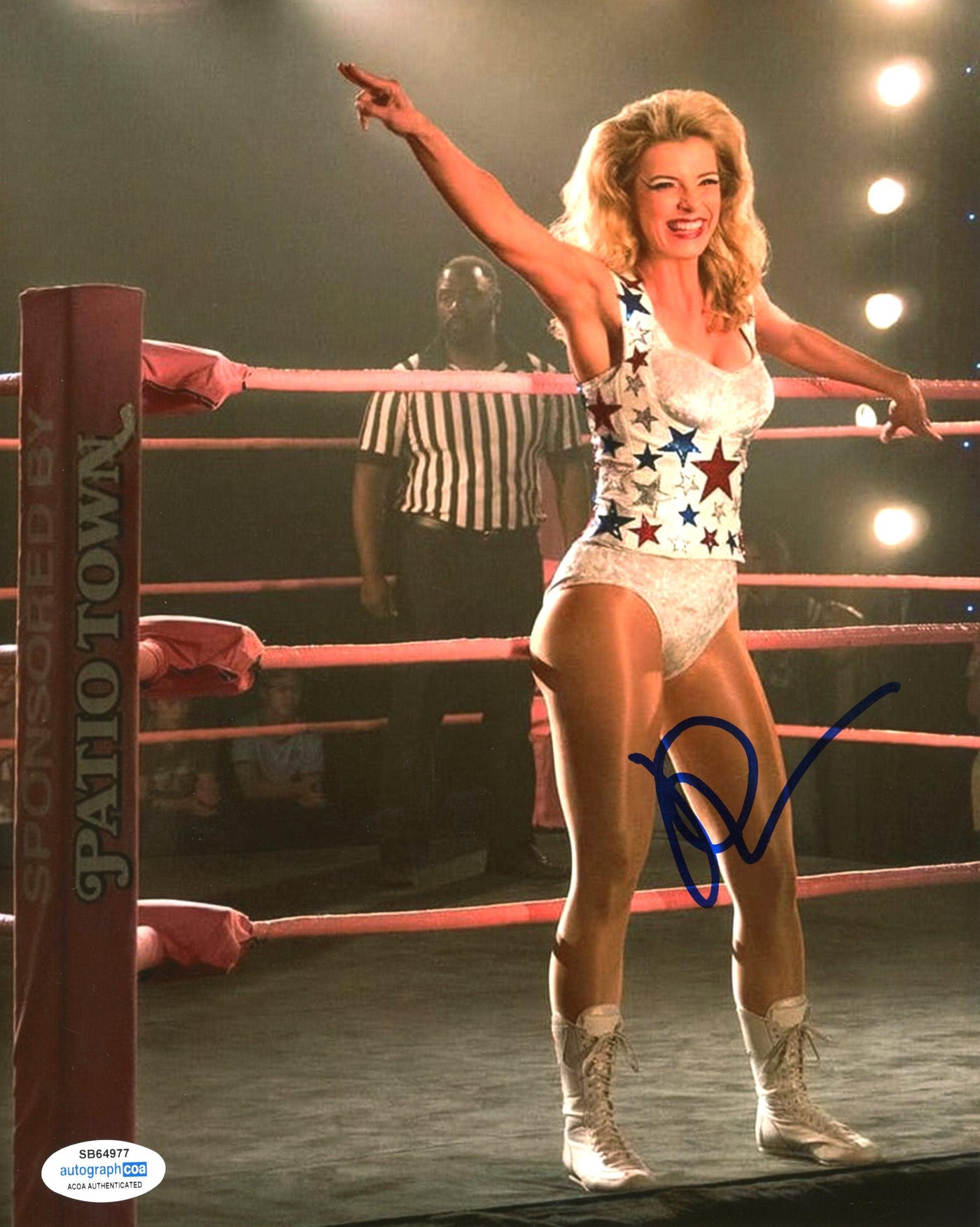 Betty Gilpin Signed 8x10 Photo Glow Debbie Eagan Autographed ACOA
