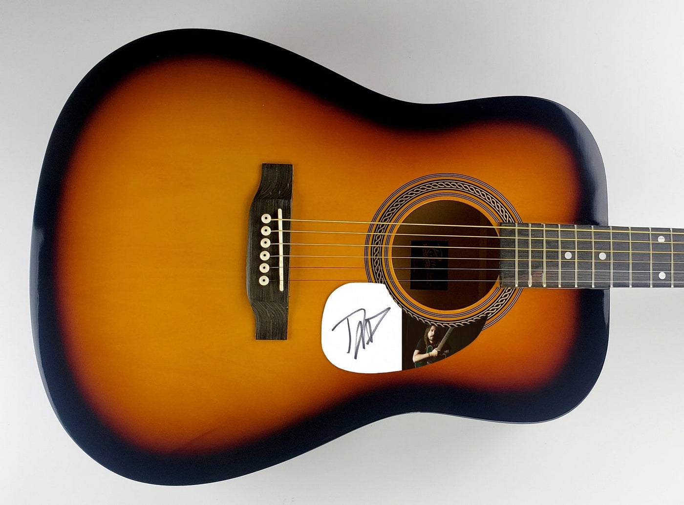 dave grohl acoustic guitar
