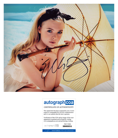 Elle Fanning Signed 8x10 Photo Autographed ACOA