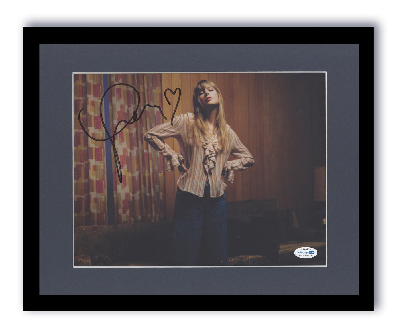 Taylor Swift Autograph taylor-swift-autograph