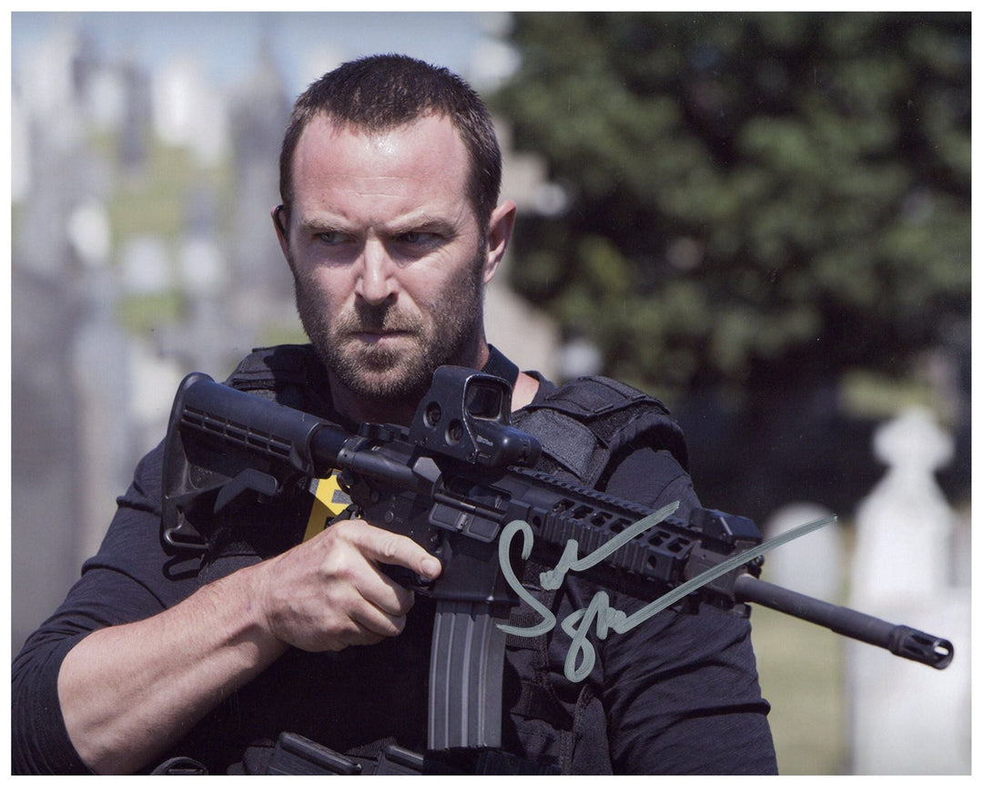 SULLIVAN STAPLETON SIGNED 8X10 PHOTO BLINDSPOT AUTOGRAPHED ACOA – Zobie  Productions, image size:1080x864