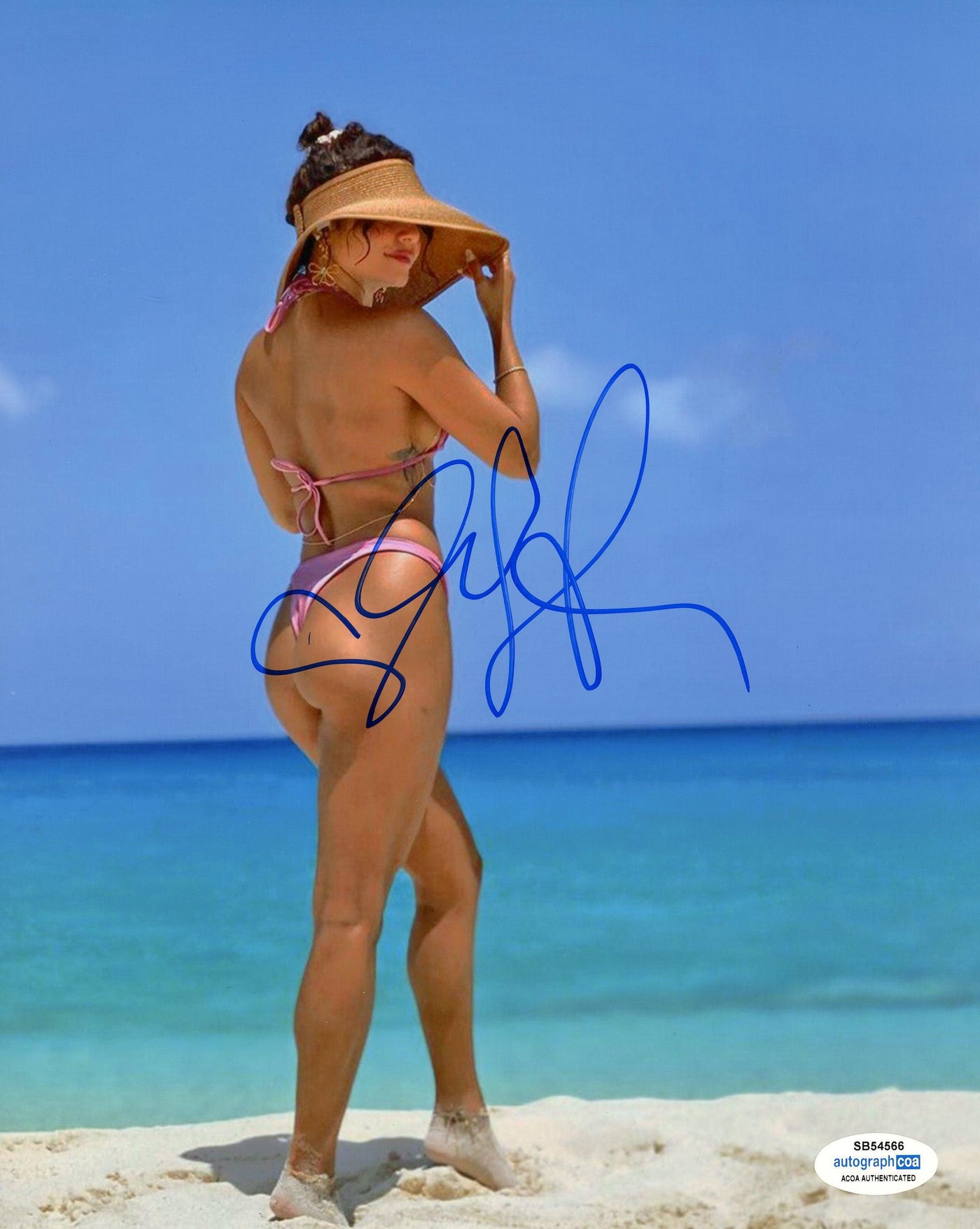 Vanessa Hudgens Signed 8x10 Photo Autographed ACOA